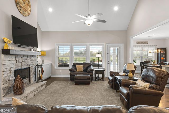 135 Graceton Farms Drive, Senoia, GA 30276