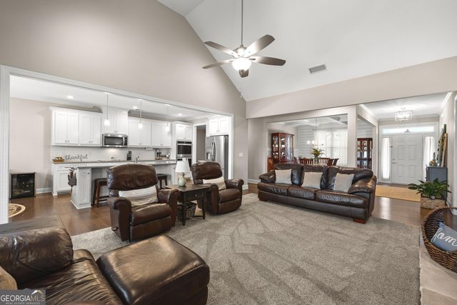 135 Graceton Farms Drive, Senoia, GA 30276