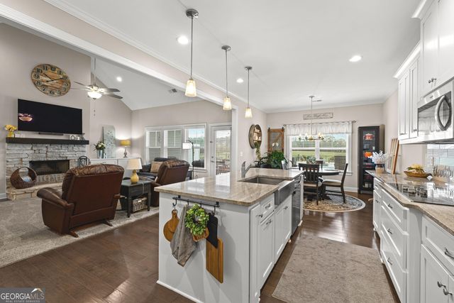 135 Graceton Farms Drive, Senoia, GA 30276