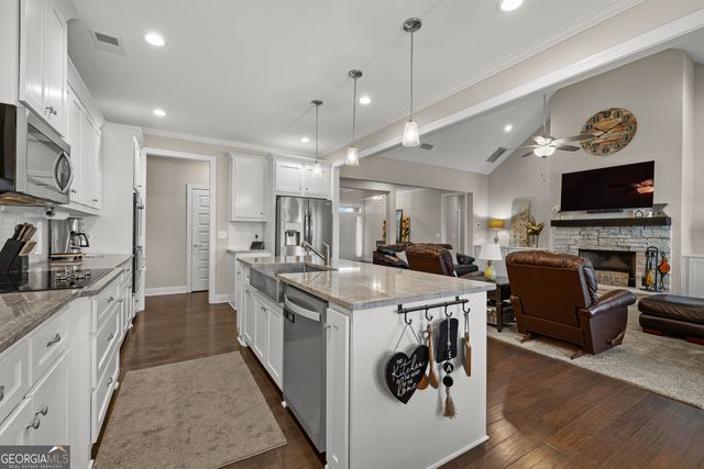 135 Graceton Farms Drive, Senoia, GA 30276