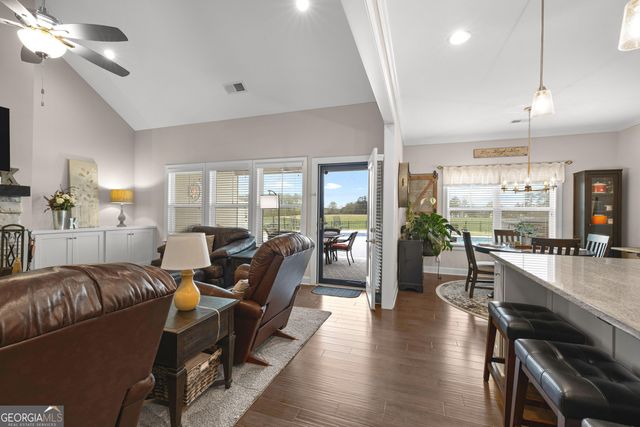 135 Graceton Farms Drive, Senoia, GA 30276