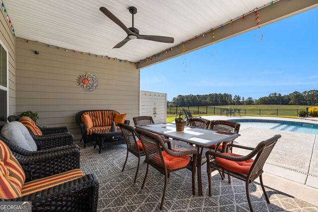 135 Graceton Farms Drive, Senoia, GA 30276