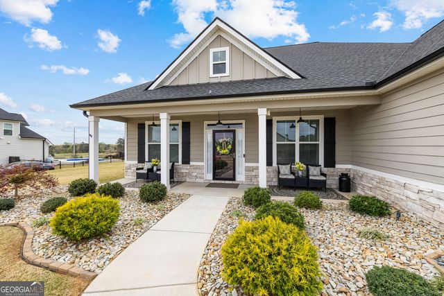 135 Graceton Farms Drive, Senoia, GA 30276