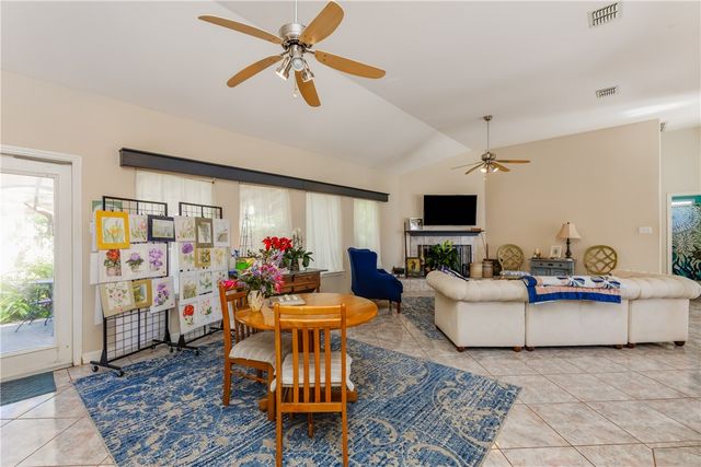 15414 Finistere St, Corpus Christi, TX 78418