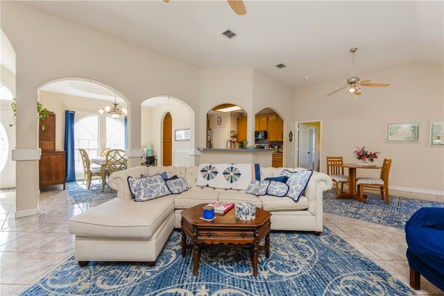 15414 Finistere St, Corpus Christi, TX 78418