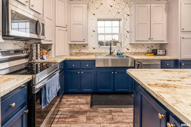 5673 Arctic Fox Drive, Carterville, IL 62918