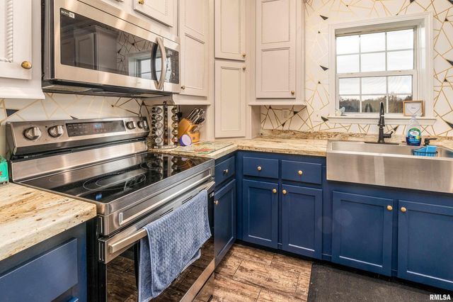 5673 Arctic Fox Drive, Carterville, IL 62918