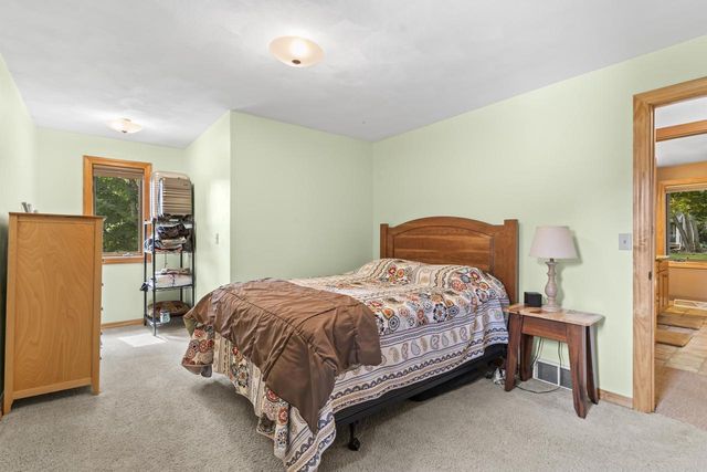 1261 GAVIN ROAD, Neenah, WI 54956