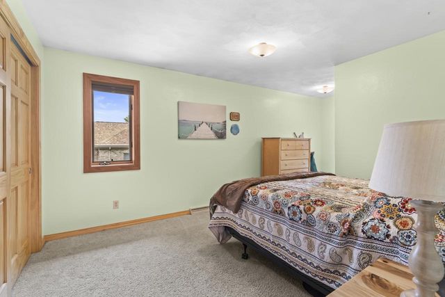1261 GAVIN ROAD, Neenah, WI 54956