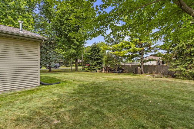 1261 GAVIN ROAD, Neenah, WI 54956