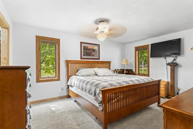1261 GAVIN ROAD, Neenah, WI 54956