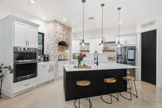 8304 Monument Oak, Boerne, TX 78015