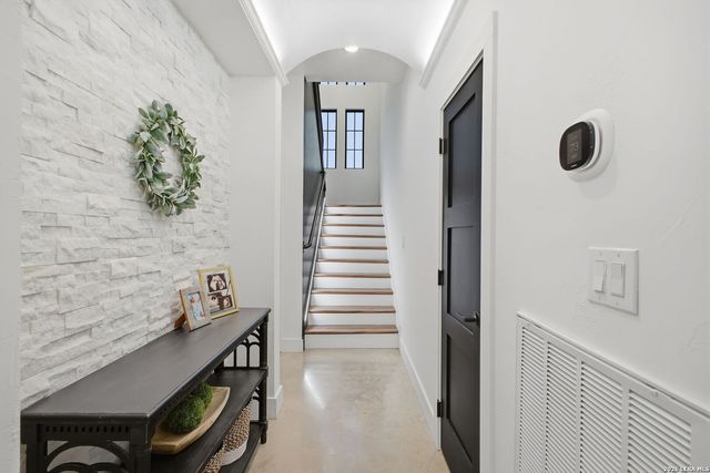 8304 Monument Oak, Boerne, TX 78015