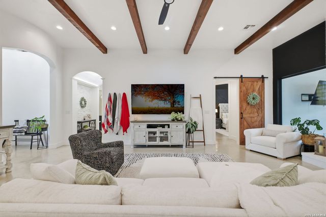 8304 Monument Oak, Boerne, TX 78015