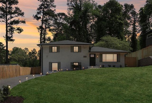 1888 La Mesa, Decatur, GA 30032