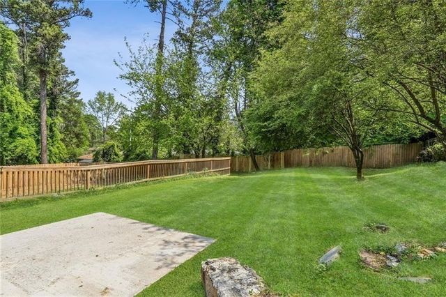 1888 La Mesa, Decatur, GA 30032