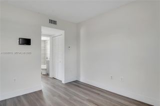 1710 NW 1st Ct 15, Miami, FL 33136