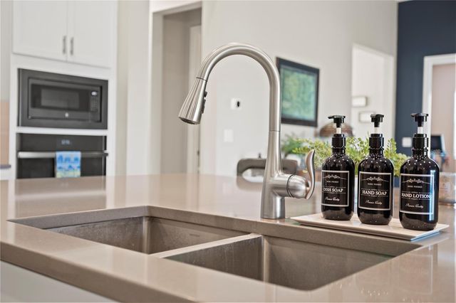 5111 KINGWELL CIRCLE, Oviedo, FL 32765