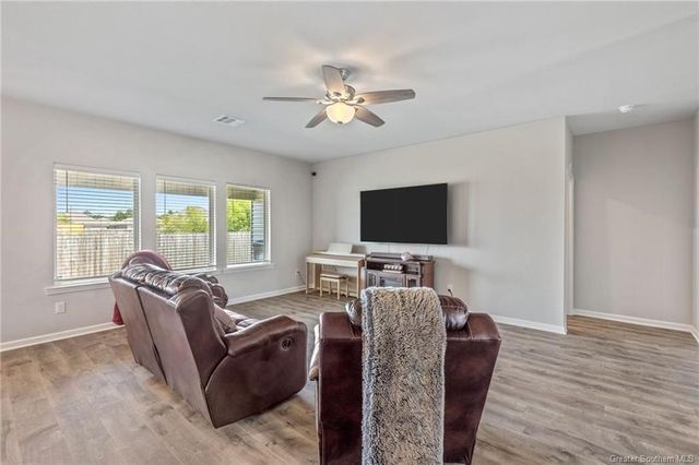 3259 Snowy Egret Drive, Lake Charles, LA 70615