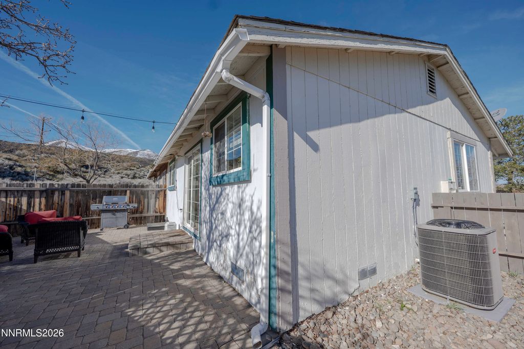 Image 32 of property listing at 6764 Honeysuckle Court, Reno, NV 89506