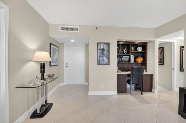 6797 Willow Wood Drive 6041, Boca Raton, FL 33434