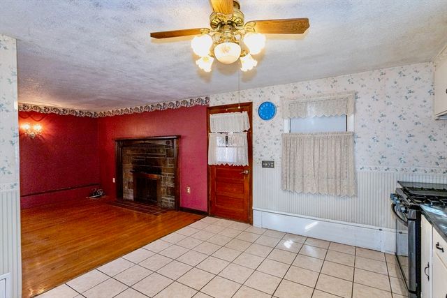 47 Jaeger Drive, Westfield, MA 01085