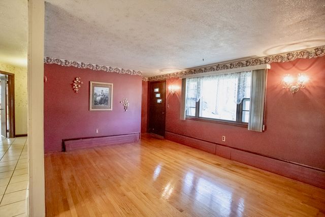 47 Jaeger Drive, Westfield, MA 01085