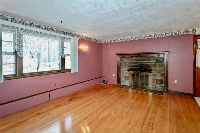 47 Jaeger Drive, Westfield, MA 01085