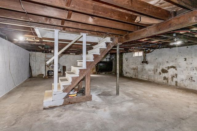 47 Jaeger Drive, Westfield, MA 01085