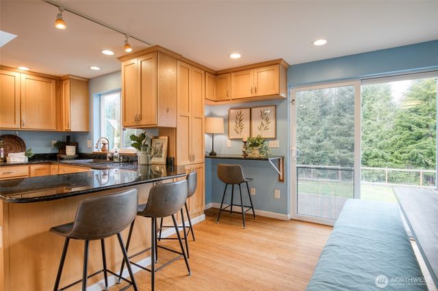 828 Ocean Avenue, Cosmopolis, WA 98595