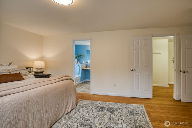 828 Ocean Avenue, Cosmopolis, WA 98595