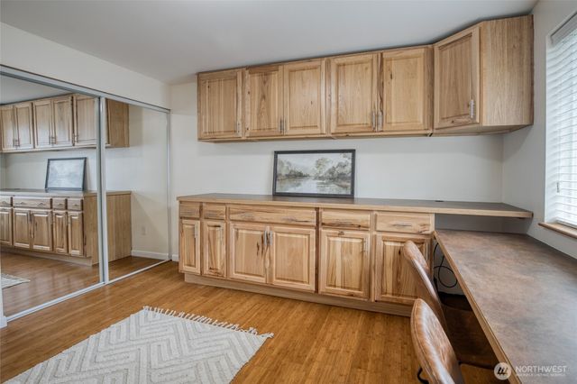 828 Ocean Avenue, Cosmopolis, WA 98595