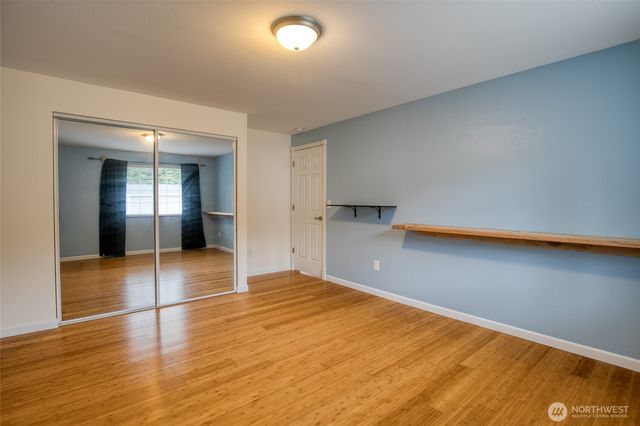 828 Ocean Avenue, Cosmopolis, WA 98595