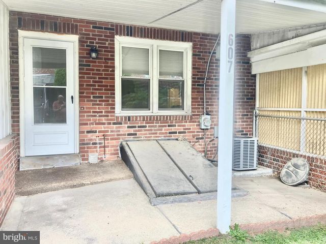 607 DEKALB ST, Bridgeport, PA 19405