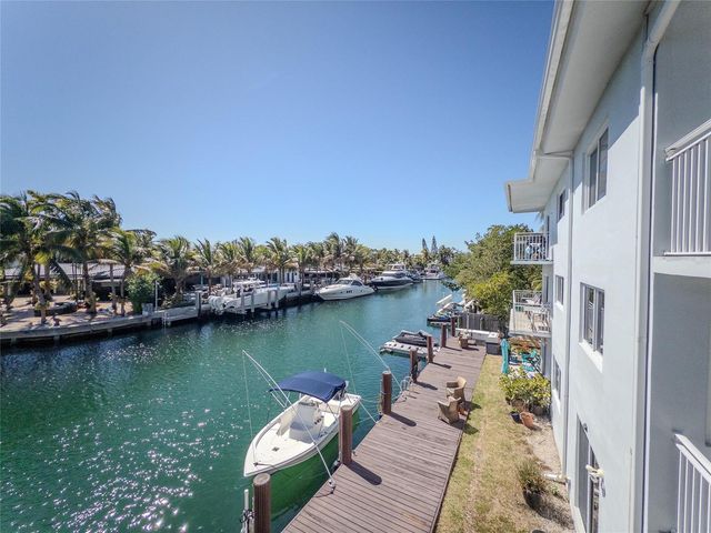 2430 NE 135th Street 302, North Miami, FL 33181