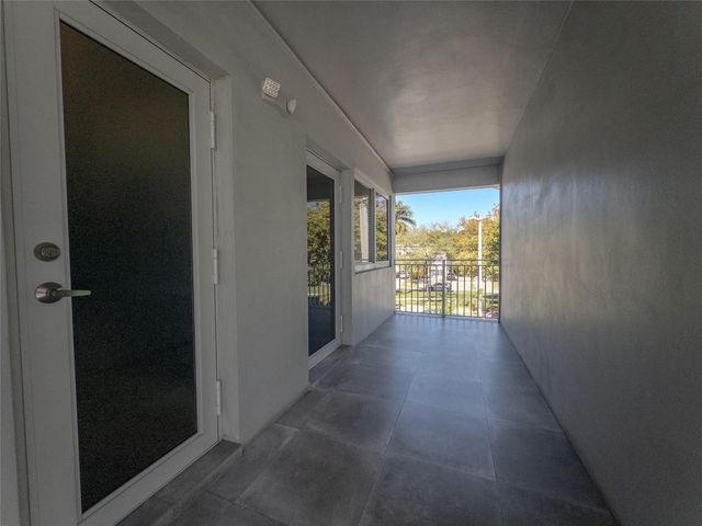 2430 NE 135th Street 302, North Miami, FL 33181