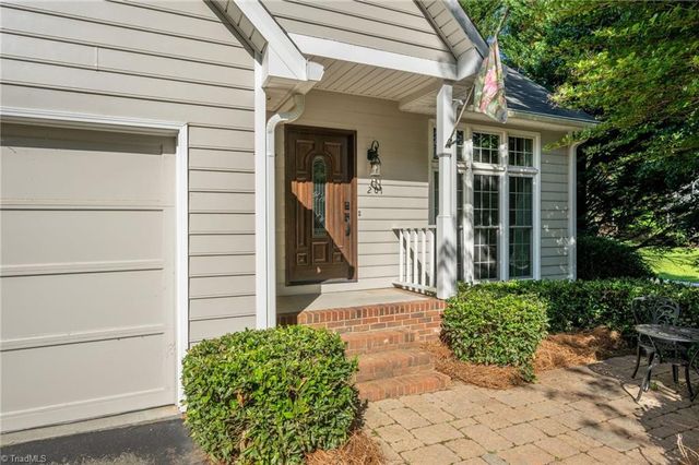 201 Saint Regis Lane, Kernersville, NC 27284