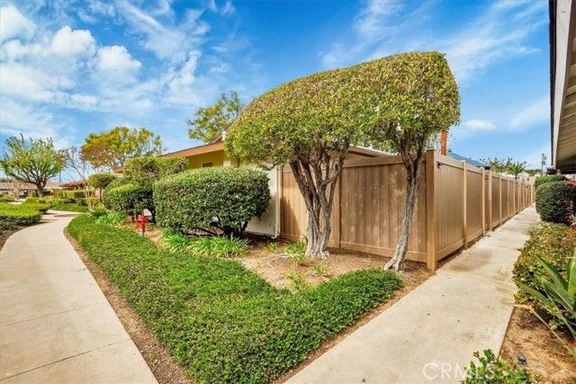 13902 Yorba 14C, Tustin, CA 92780