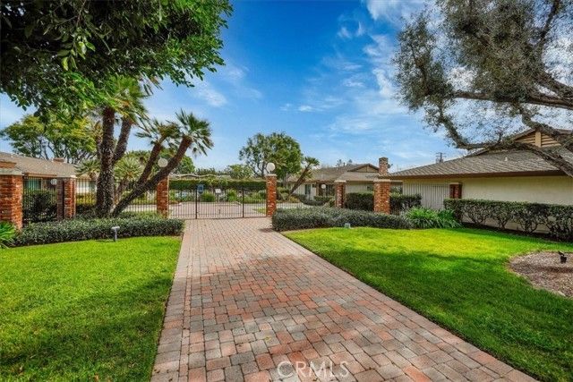 13902 Yorba 14C, Tustin, CA 92780