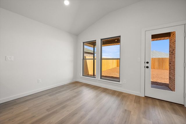 2422 Aberdeen Avenue, Wolfforth, TX 79382