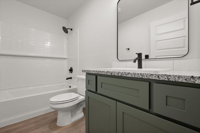 2422 Aberdeen Avenue, Wolfforth, TX 79382