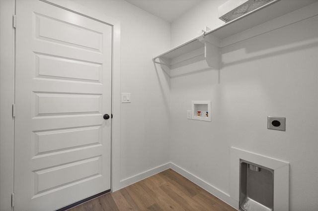 2422 Aberdeen Avenue, Wolfforth, TX 79382