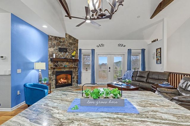 340 Country Mountain Rdg, Murphy, NC 28906