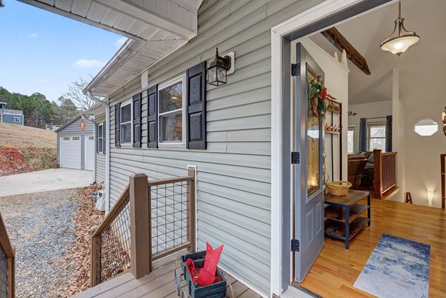 340 Country Mountain Rdg, Murphy, NC 28906