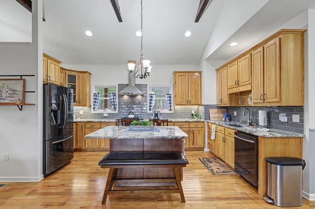 340 Country Mountain Rdg, Murphy, NC 28906