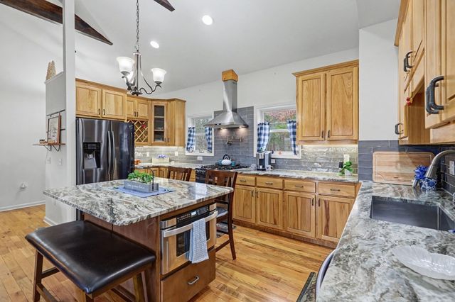 340 Country Mountain Rdg, Murphy, NC 28906