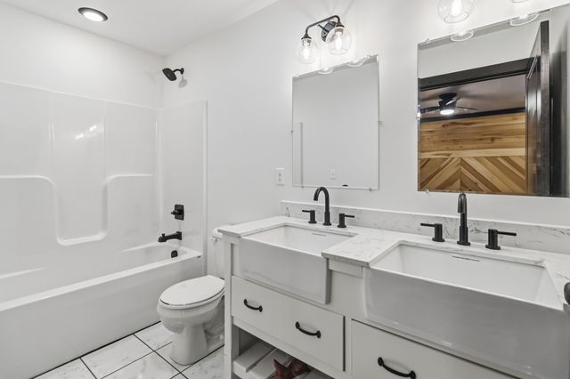 495 Pumpkin Crk Circle, Jamestown, KY 42629