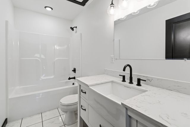 495 Pumpkin Crk Circle, Jamestown, KY 42629