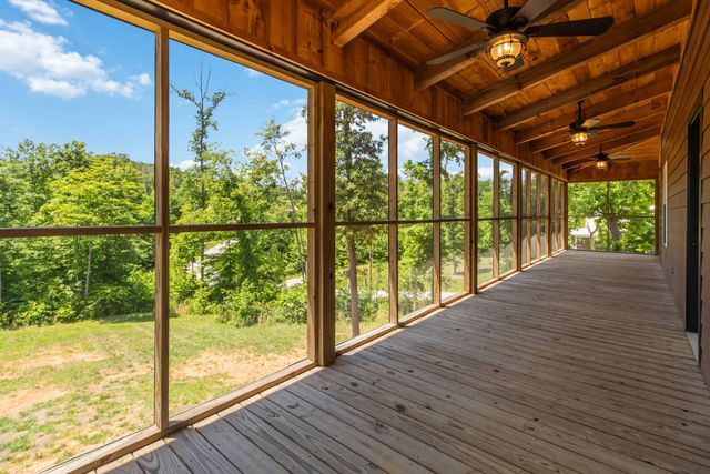 495 Pumpkin Crk Circle, Jamestown, KY 42629