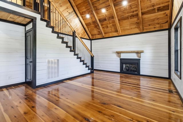 495 Pumpkin Crk Circle, Jamestown, KY 42629